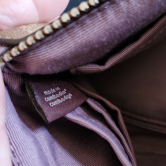 Gorgeous NWOT Coach Purple Floral & Signature Khaki Leather Wristlet/Wallet π - Picture 13 of 16